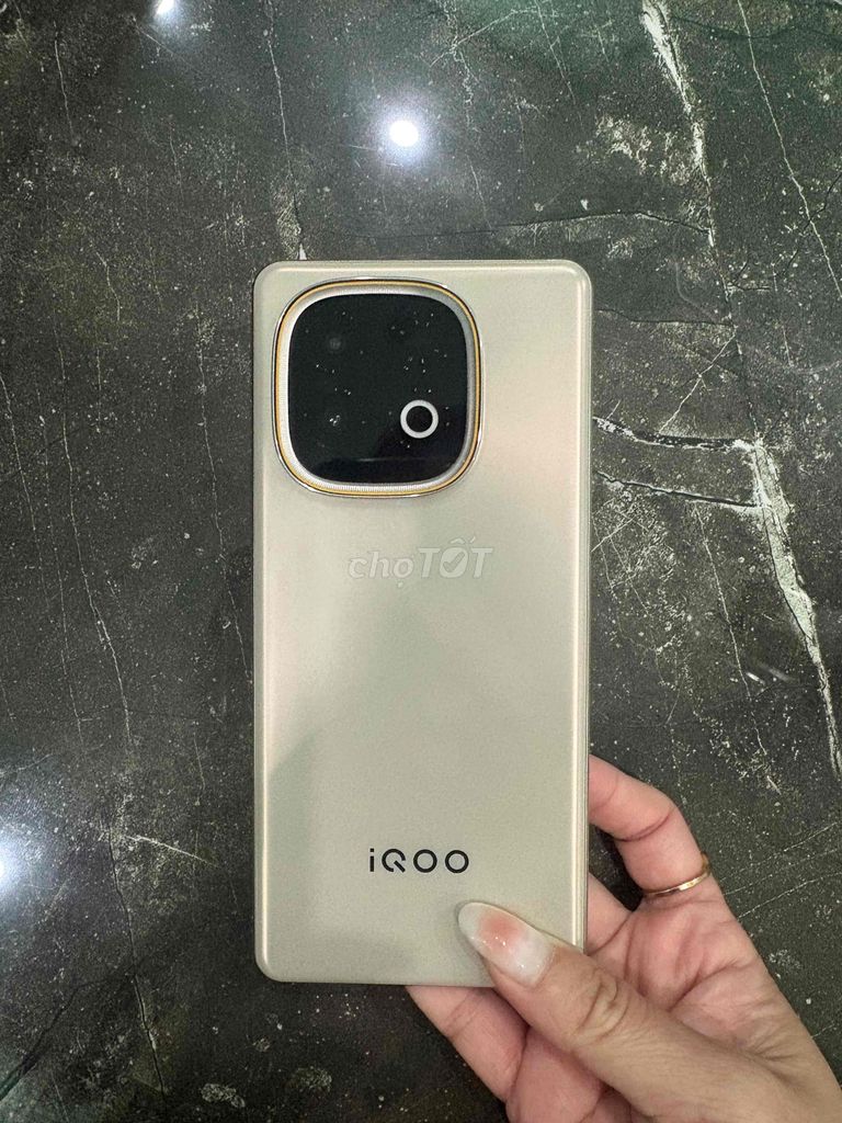 Iquoo Z10 Turbo Plus 12GB/256GB Vàng. Mua bán Điện thoại tại Quận 6 Tp Hồ Chí Minh được đăng bởi Tiểu Phụng hình 1