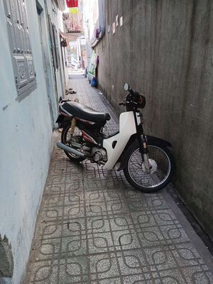 Honda Dream màu Trắng Đen