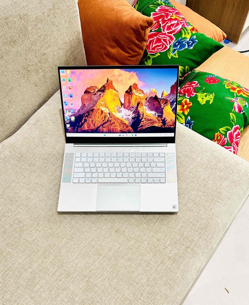 Razer Blade 15 2020 US i7-10750H/ 4K OLED. Mua bán Laptop tại Quận Hồng Bàng Hải Phòng được đăng bởi Trần Mạnh Cường hình 1