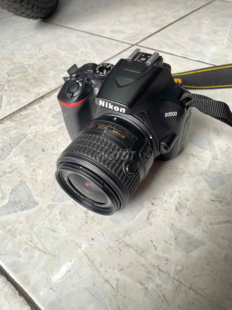 Nikon D3500 len kit