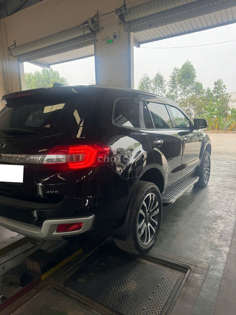 Ford Everest 2022 Titanium 2.0L AT 4x2 - 40000 km