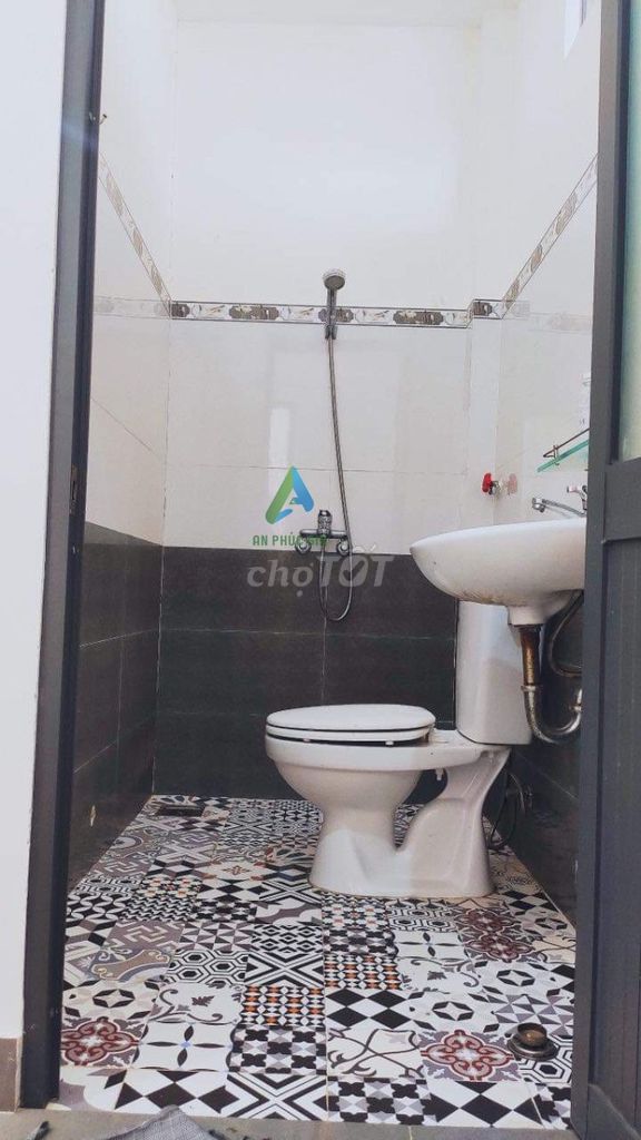 Rent · 8 bd · 100 м² · Quận Ngũ Hành Sơn, ул. Đường Đông Hải 2