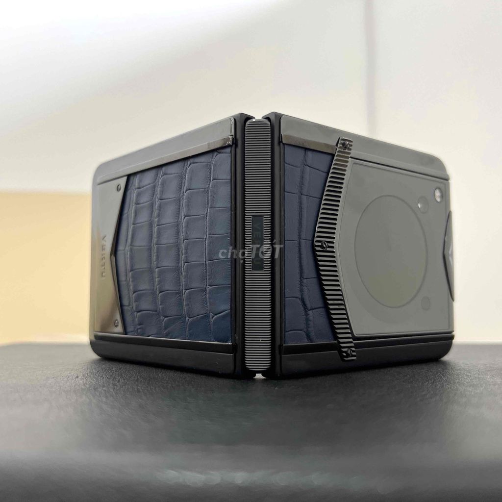 VERTU IRON FLIP. Mua bán Điện thoại tại Quận 1 Tp Hồ Chí Minh được đăng bởi Phúc Khang Luxury hình 1