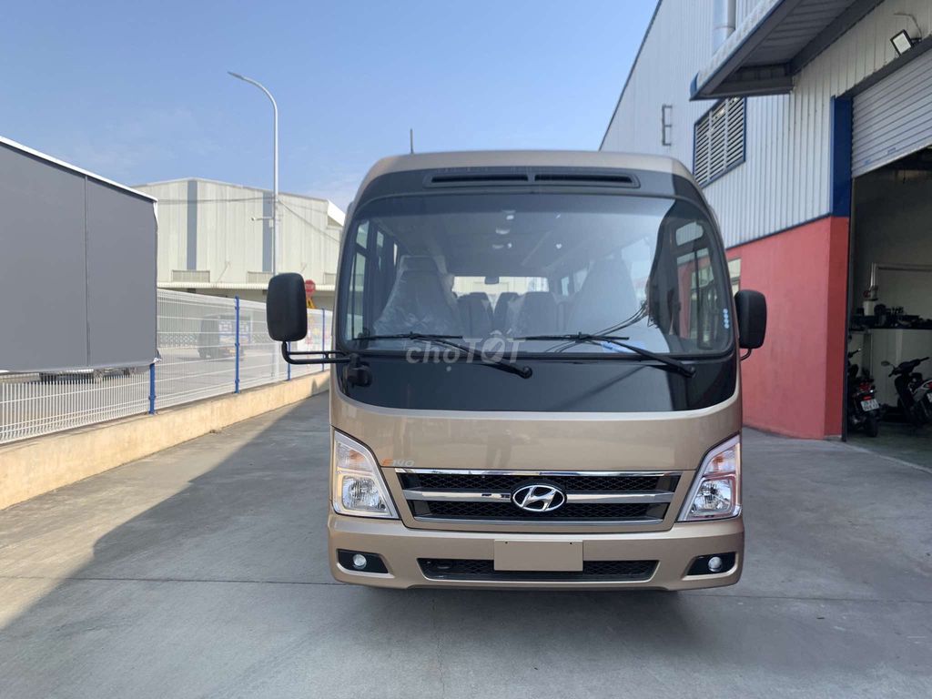 Hyundai County Euro 5 đời 2025 Gía cực tốt !. Mua bán Ô tô tại Quận Long Biên Hà Nội được đăng bởi Lê minh hình 2
