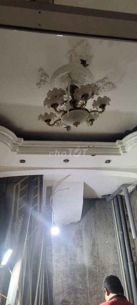 Đèn chùm Trắng, Vàng đồng. Mua bán Đèn tại Quận Đống Đa Hà Nội được đăng bởi vũ khắc tiến hình 1