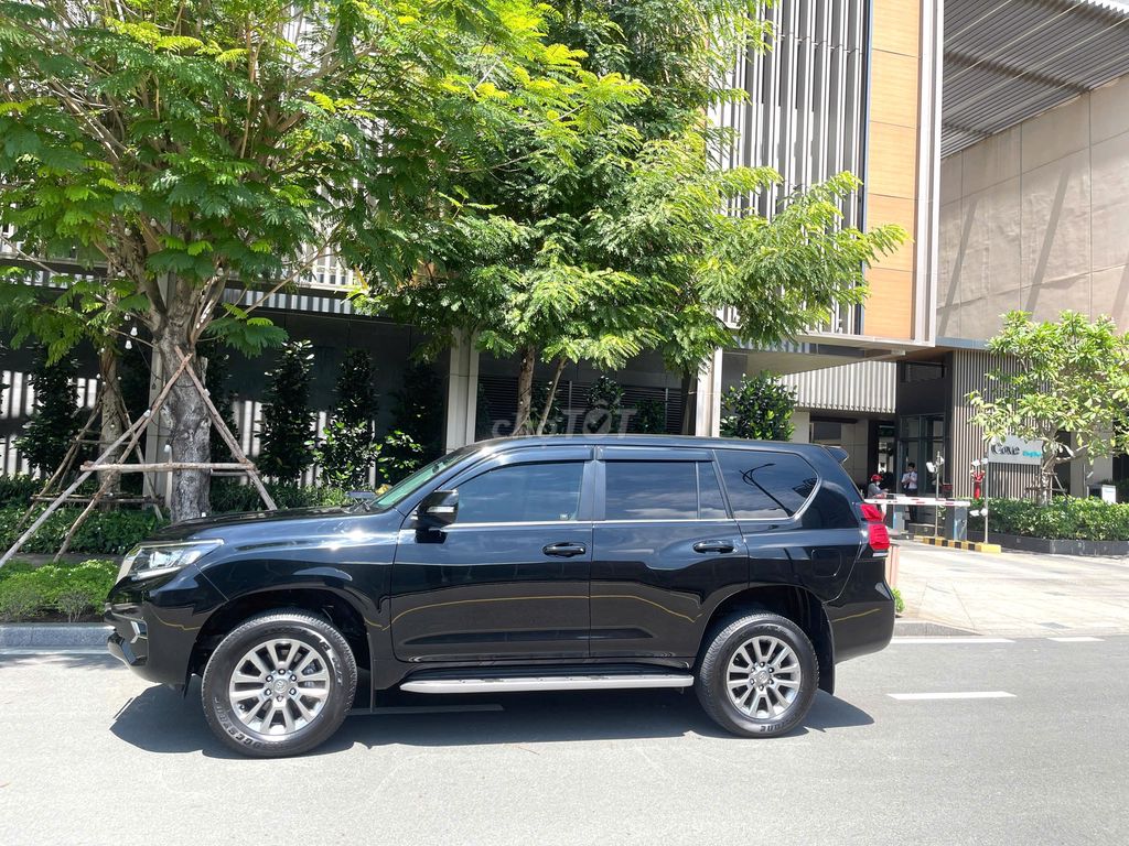 Bán xe Toyota CRUISER PRADO màu đen,nội thất kem. Mua bán Ô tô tại Quận 5 Tp Hồ Chí Minh được đăng bởi Phạm Khang hình 12