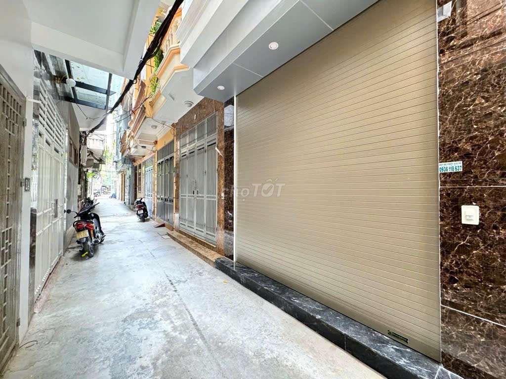 Bán Nhà Cầu Giấy, Nguyễn Khang 40m2, 4 tầng, mt 3.4m 10,5 tỷ. ô tô qua