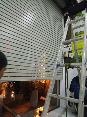 Dịch vụ lắp đặt , sửa chữa cửa cuốn tại tphcm. Dịch vụ tại Quận Tân Bình Tp Hồ Chí Minh được đăng bởi Cty cửa cuốn đại nam TPHCM