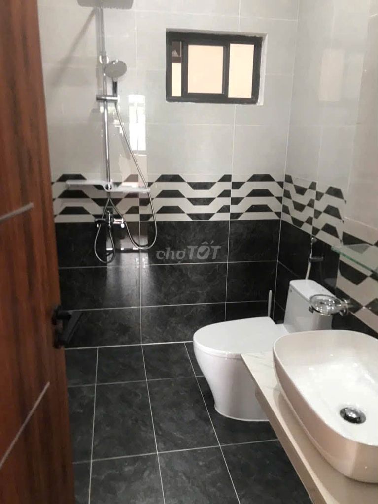 Cho thuê căn hộ đường Lâm Hoành, gần biển Mỹ Khuê