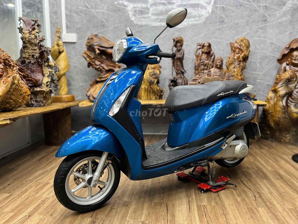 👉Grande 2015 dàn áo sạch sẽ máy móc bao êm. Mua bán Xe máy tại Quận 7 Tp Hồ Chí Minh được đăng bởi Xe Cũ Hiếu CT hình 1