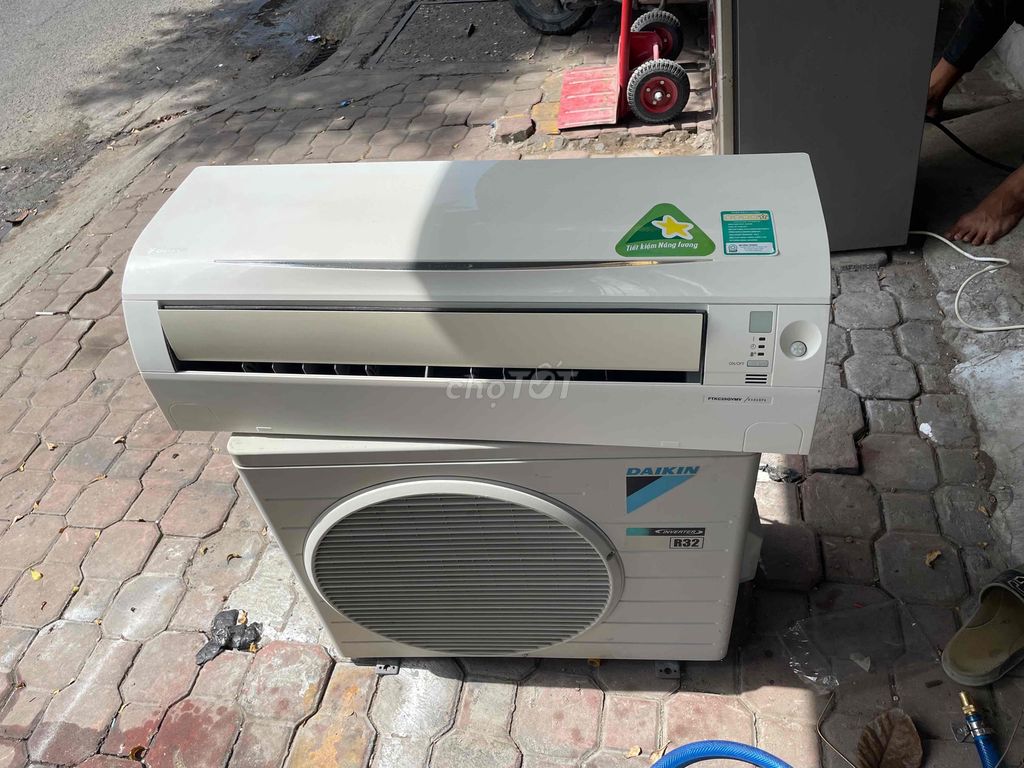 Thanh lý máy lạnh Daikin 1Hp inverter đẹp