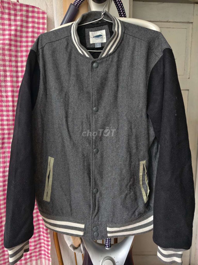 Áo khoác dạ Old Navy Bomber Nam XL Xám Đen. Mua bán Quần áo tại Quận Thanh Xuân Hà Nội được đăng bởi Bụi Đời Giải Phóng hình 1