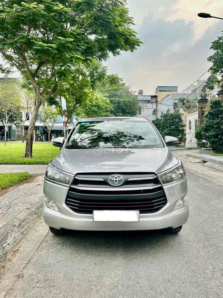 Toyota Innova 2019 2.0E - 75000 km