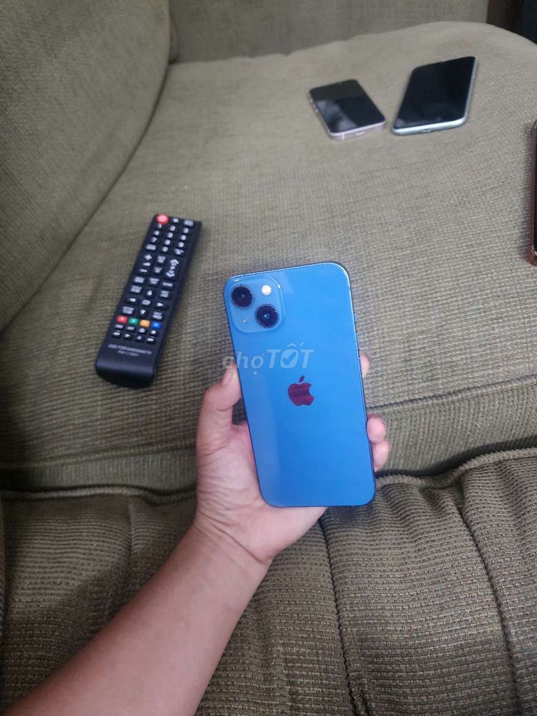 iPhone 13 bản Việt Nam Nam nguyên zin,Full . Mua bán Điện thoại tại Quận Cầu Giấy Hà Nội được đăng bởi Anh Villa hình 1
