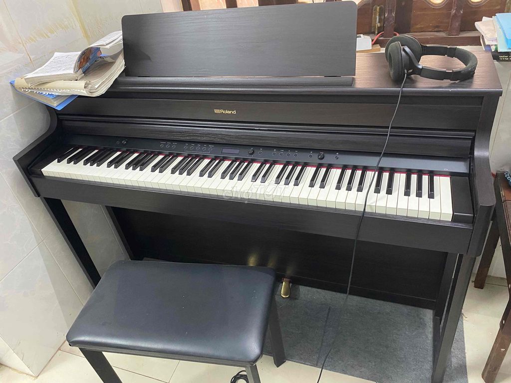 Piano điện Roland HP704 Nâu Như mới. Mua bán Nhạc cụ tại Thành phố Phan Thiết Bình Thuận được đăng bởi Vũ hình 1
