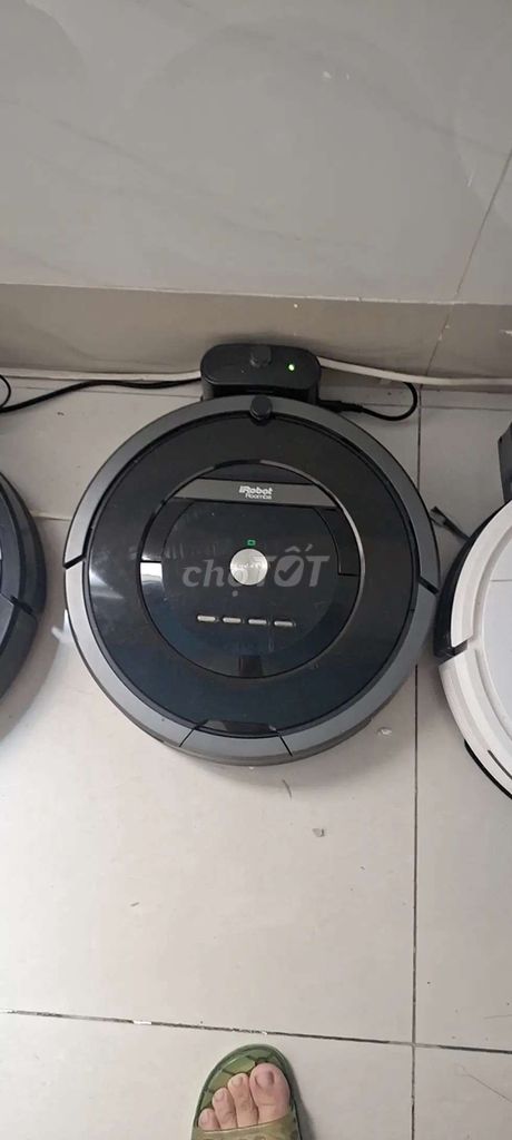 Robot hút bụi i880