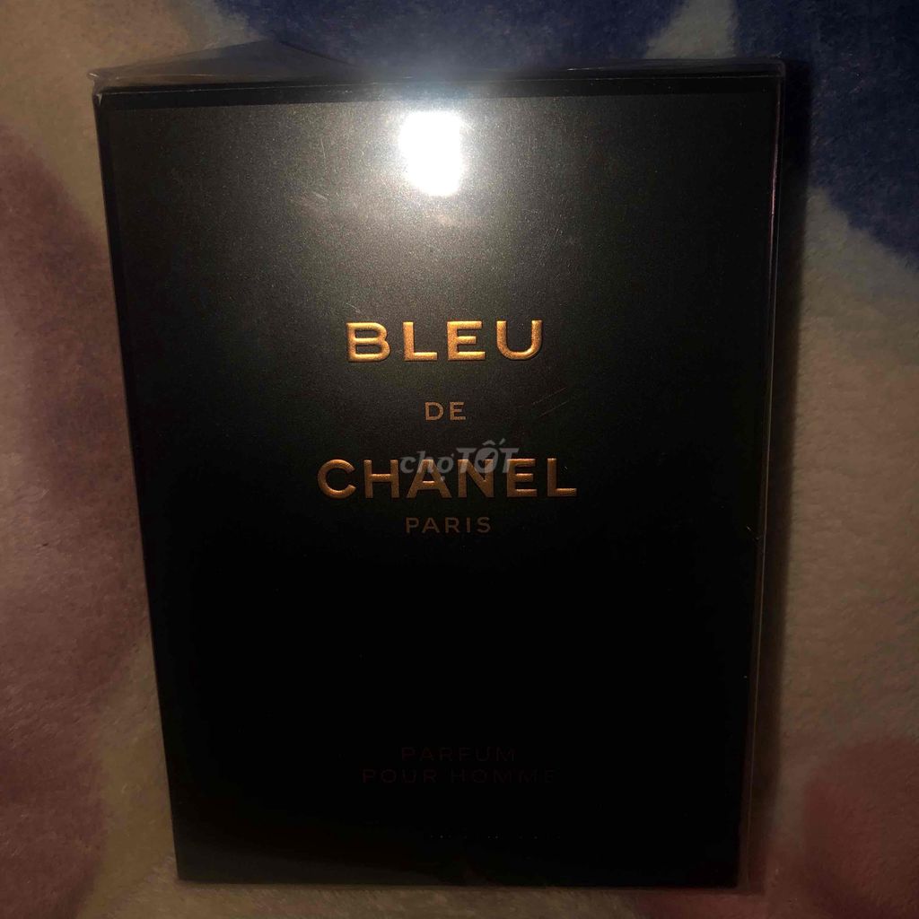 em cần pass lại chai nước hoa 100ml Blue de Chanel