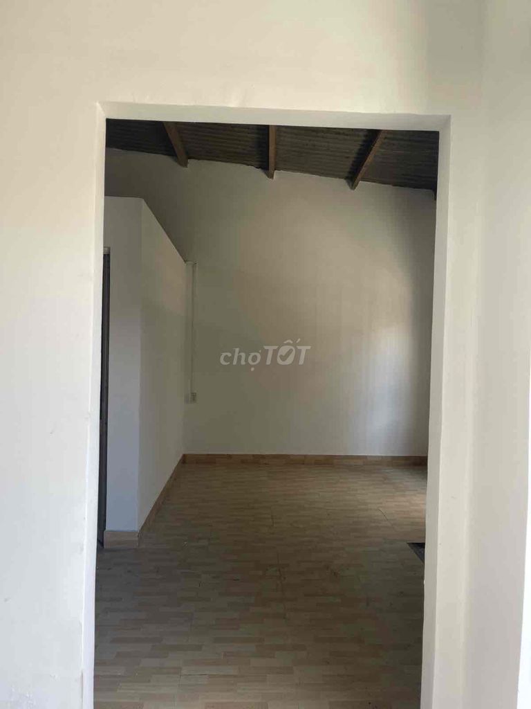 Земля с готовыми комнатами в аренду, фасад 9м, у моря Нам О