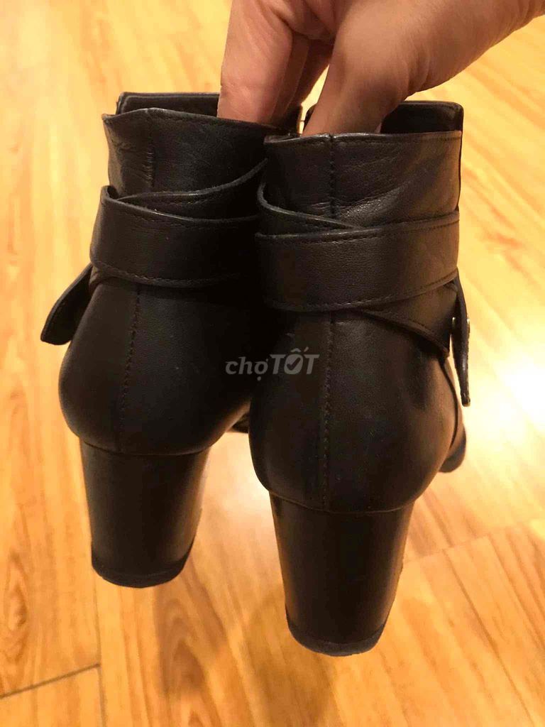 boôt nữ size 39