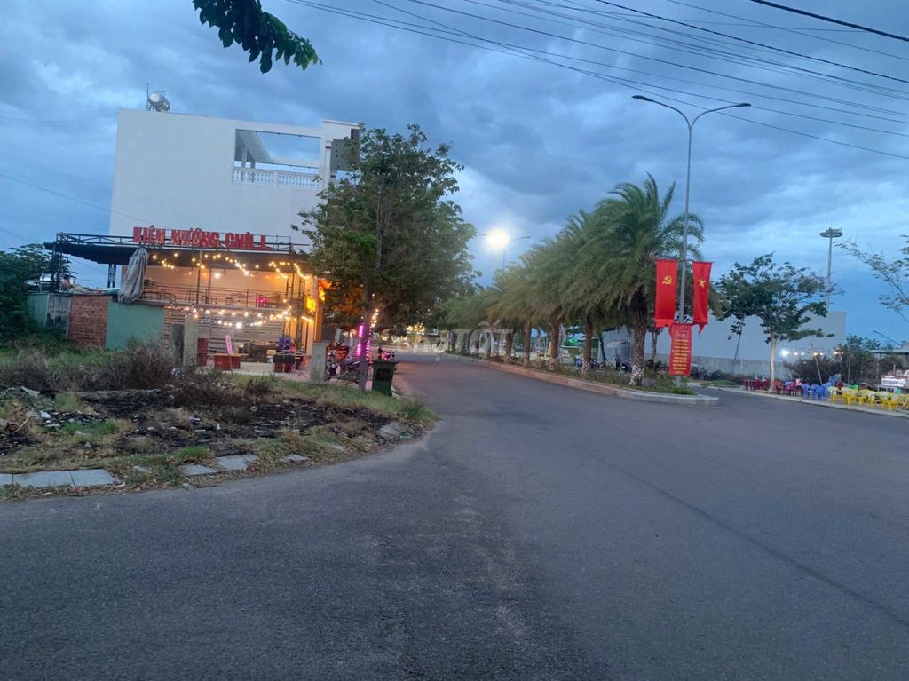 Bán đất đẹp 149,4m² – vị trí thuận lợi, gần quảng trường, quốc lộ Bán đất đẹp 149,4m² – vị trí thuận lợi, gần quảng trường, quốc lộ