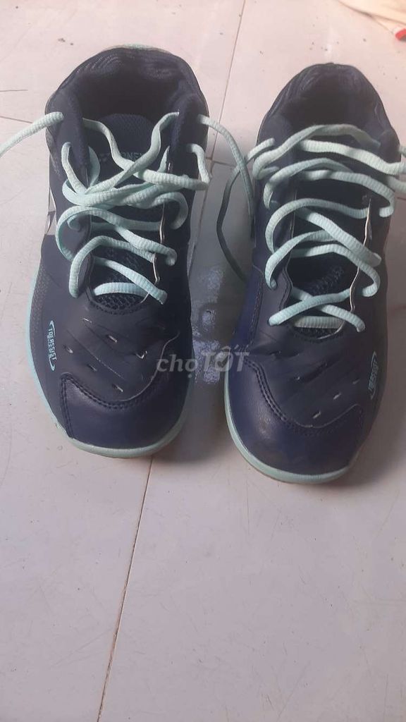 Giày cầu lông yonex size 40