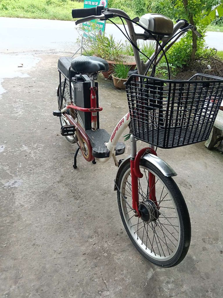 Cần bán hai xe đạp điện. Mua bán Xe điện tại Huyện Châu Thành Bến Tre được đăng bởi linh hình 2