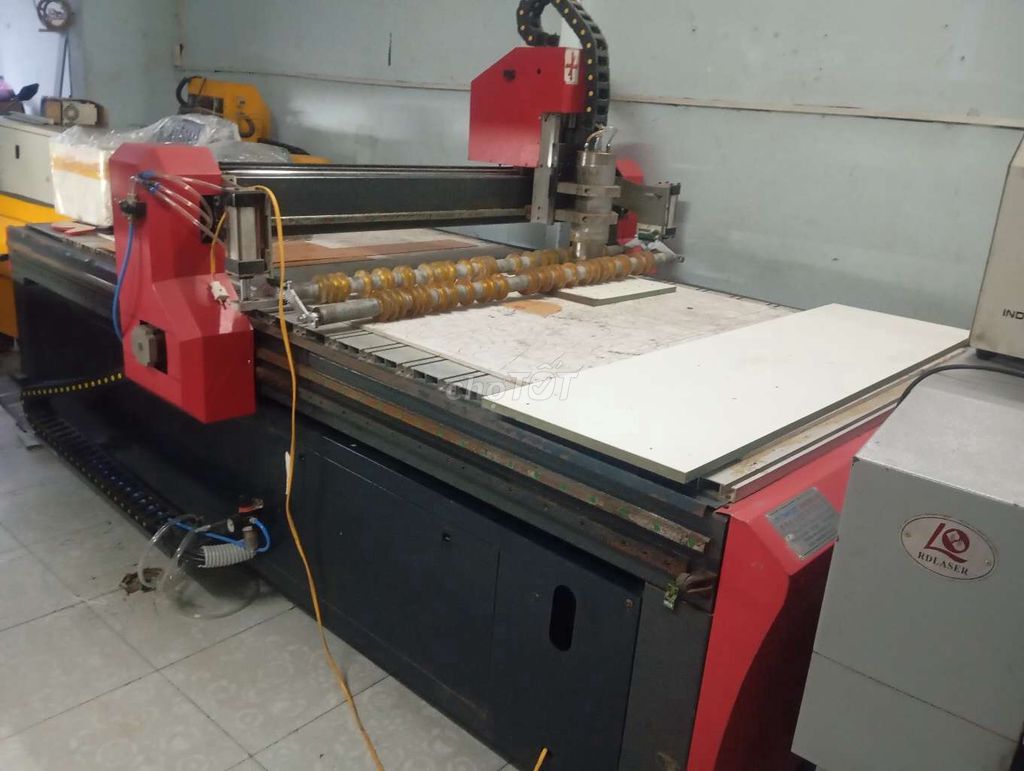 Máy cắt CNC 1325 5.5kw khung cao 75cm, xác nặng