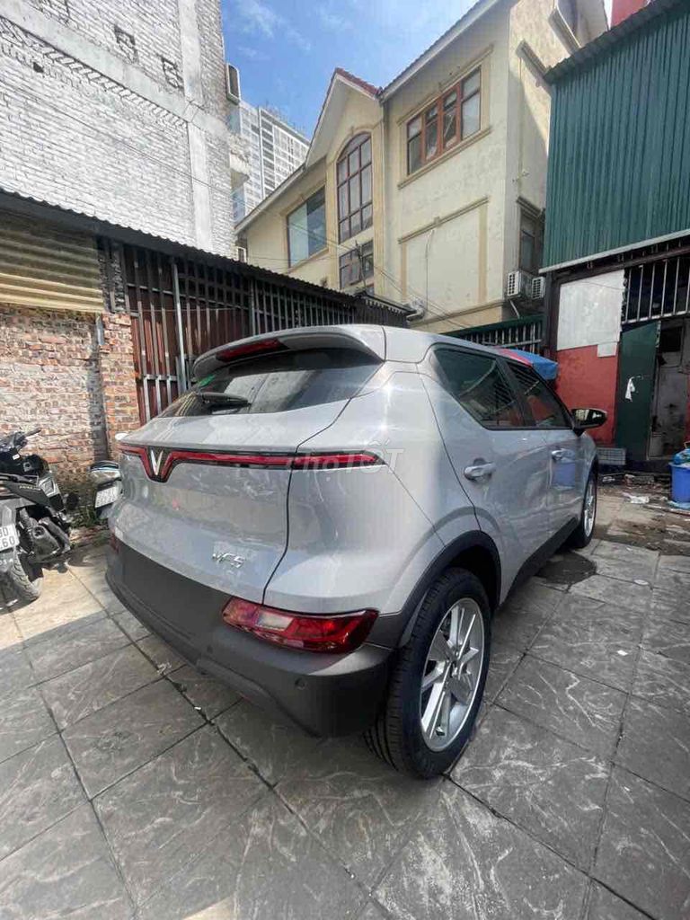 Электромобиль VinFast VF5 Plus 2026, серый, новый 100%