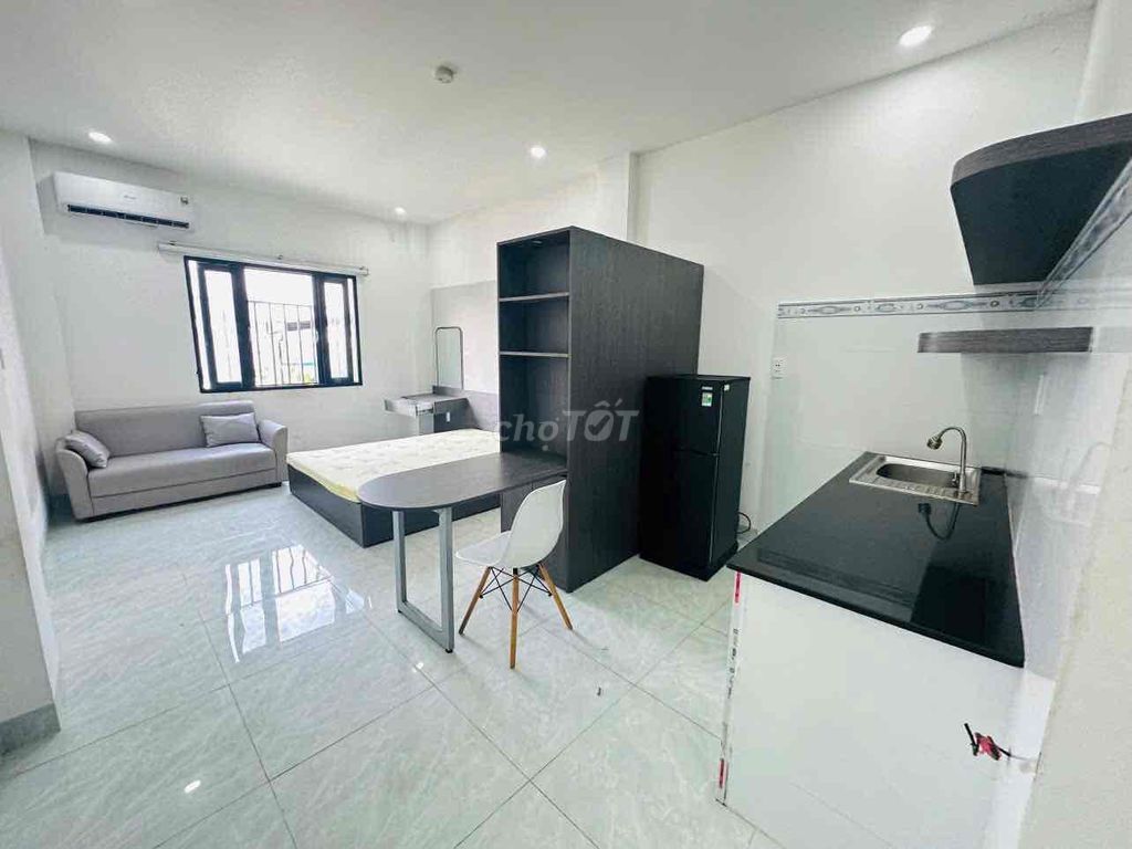 Studio cửa sổ rộng 30m2 - Thang máy hẻm vip - Giá tốt cực kì