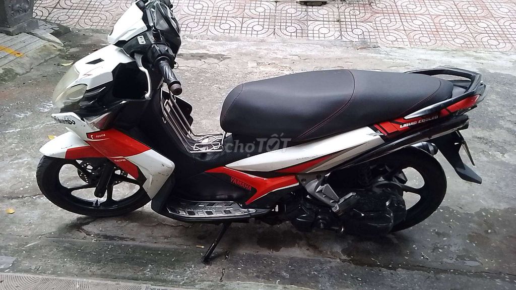 Yamaha Nouvo красный, белый, черный