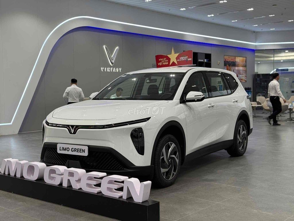 LIMO GREEN-ƯU ĐÃI KHỦNG-TẶNG CỐP TRƯỚC SIÊU RỘNG. Mua bán Ô tô tại Thành phố Thủ Đức Tp Hồ Chí Minh được đăng bởi Vinfast VFX Thủ Đức hình 4