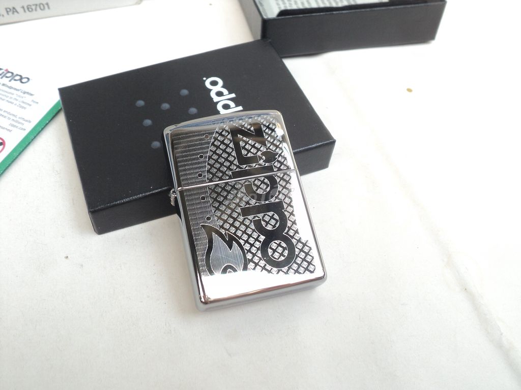 Zippo MỸ, Zin ' BIỂU TƯỢNG CỦA HÃNG / VÂN NỔI 3D