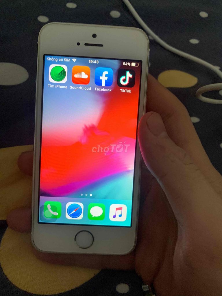 Apple iPhone 5S Trắng Đã sử dụng. Mua bán Điện thoại tại Quận Thanh Xuân Hà Nội được đăng bởi Ng Phuong Anh hình 1