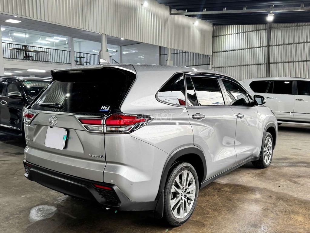 TOYOTA INNOVA CROSS HYBRID. Mua bán Ô tô tại Thành phố Thủ Đức Tp Hồ Chí Minh được đăng bởi Ms Hiệp  hình 4