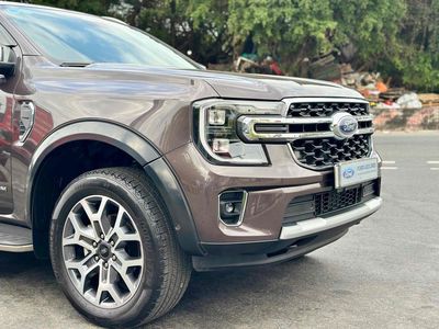 Everest 2 Cầu Titanium 2024 Xe Đẹp Bán Tại Ford