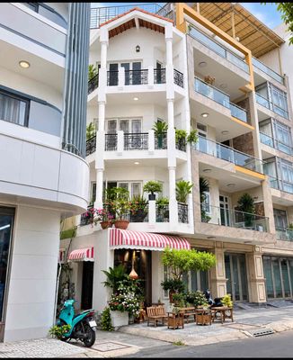 Аренда · 10 комн. · 68 м² · Quận 1, ул. Đường Hồ Hảo Hớn