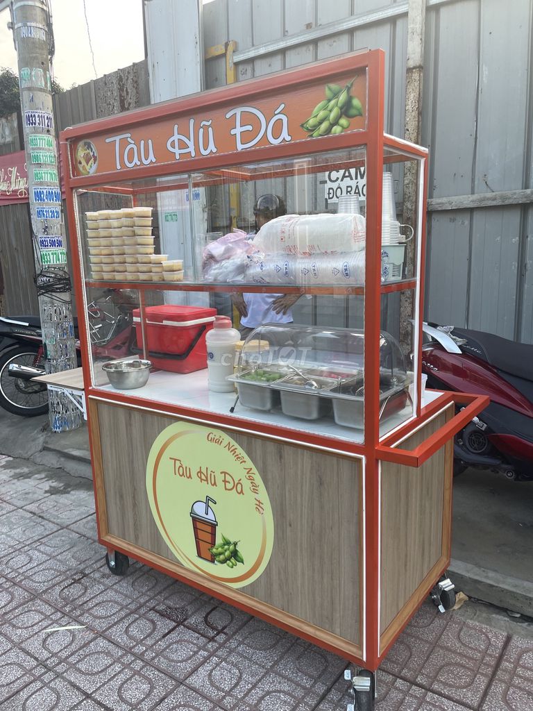 Xe đẩy bán hàng Kính Gỗ Kim loại. Mua bán Đồ chuyên dụng, Giống nuôi trồng tại Huyện Hóc Môn Tp Hồ Chí Minh được đăng bởi Tinh hình 1