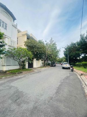 Rent · 5 bd · 126 м² · Quận 7, ул. Đường số 40