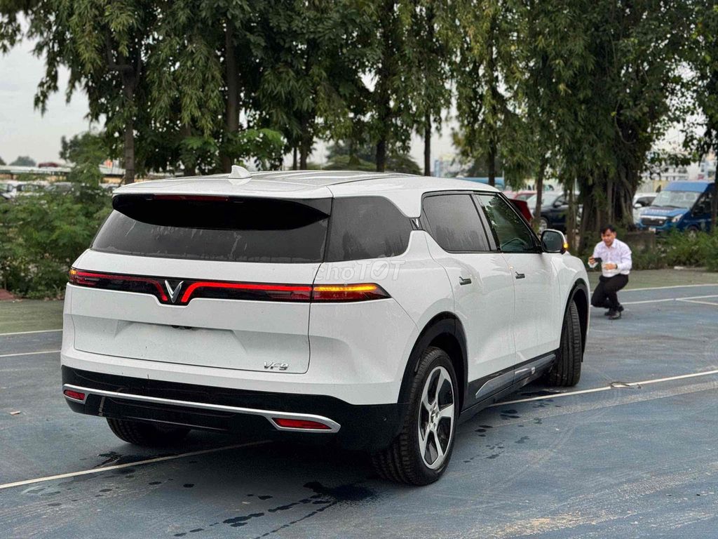 VinFast VF9 2025 Eco. Mua bán Ô tô tại Thành phố Thủ Đức Tp Hồ Chí Minh được đăng bởi TRẦN MINH VƯƠNG hình 6