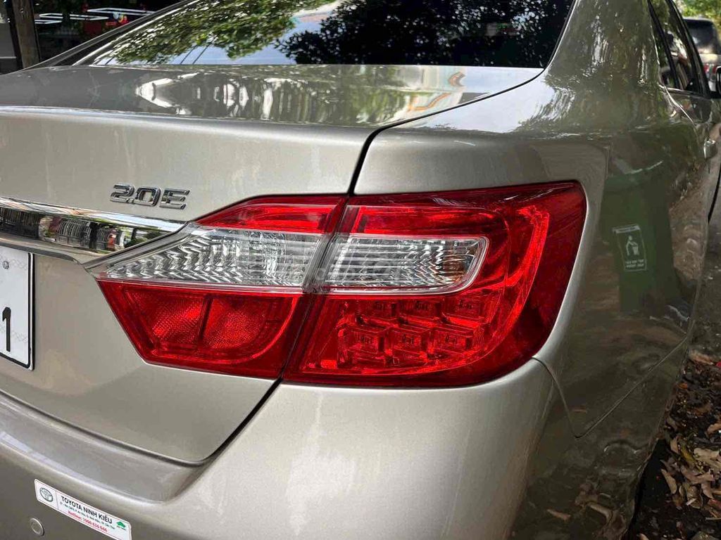 Toyota Camry 2015 2.0E  chính chủ. Mua bán Ô tô tại Thành phố Thủ Dầu Một Bình Dương được đăng bởi Hoa hình 7