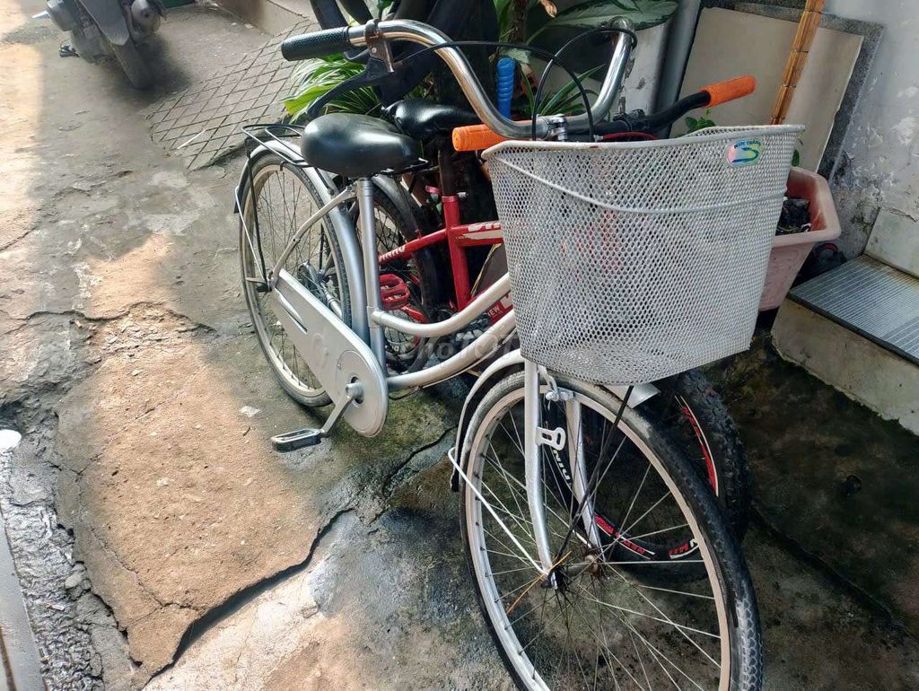 Xe đạp trẻ em và người lớn (bé 8t trở lên). Mua bán Xe đạp tại Quận Bình Tân Tp Hồ Chí Minh được đăng bởi Út Hết hình 1