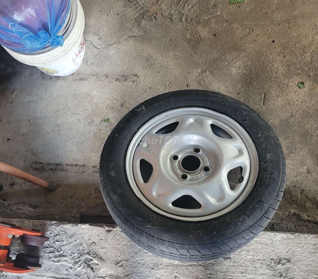 Thanh lý lagang theo xe spack van 2017 cả lốp. Mua bán Phụ tùng xe tại Thành phố Thanh Hóa Thanh Hóa được đăng bởi lê hình 1