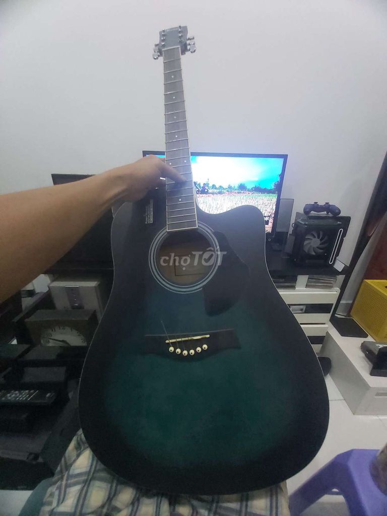 Đàn guitar acoustic Rosen gỗ. Mua bán Nhạc cụ tại Quận 12 Tp Hồ Chí Minh được đăng bởi GIÁ TỐT 1 hình 1