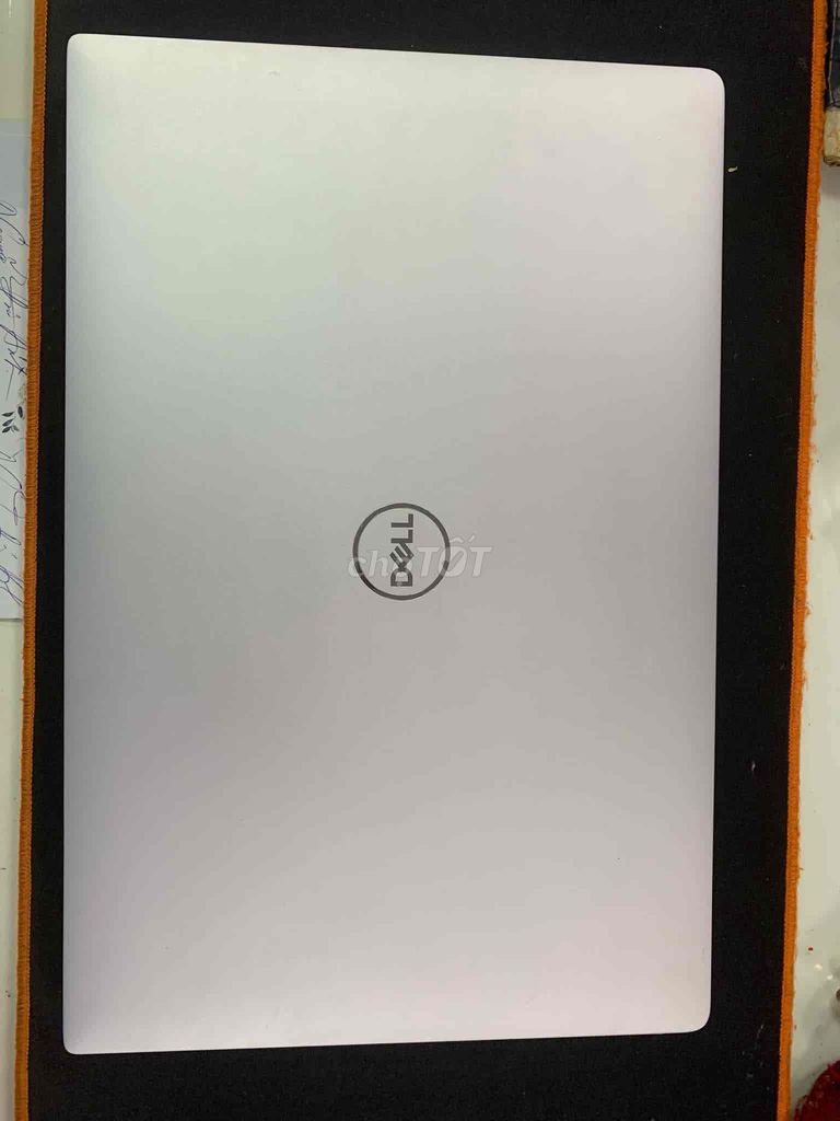 Dell Precision 5520 i7-7820HQ 16GB Bạc Like New. Mua bán Laptop tại Quận Hoàng Mai Hà Nội được đăng bởi Nguyễn Hà hình 1