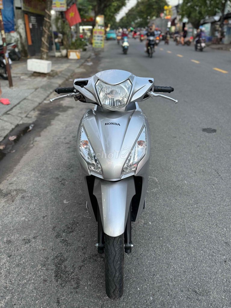 Vision 2016 Bạc Poscher B.số 43 Góp trả trước 4tr. Mua bán Xe máy tại Quận Liên Chiểu Đà Nẵng được đăng bởi Hòa Xe Máy Cũ hình 5