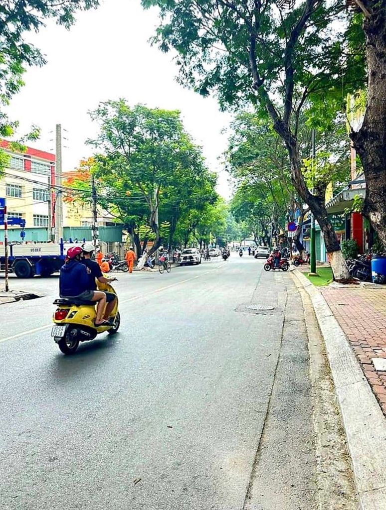 Cần bán đất thổ cư Long An