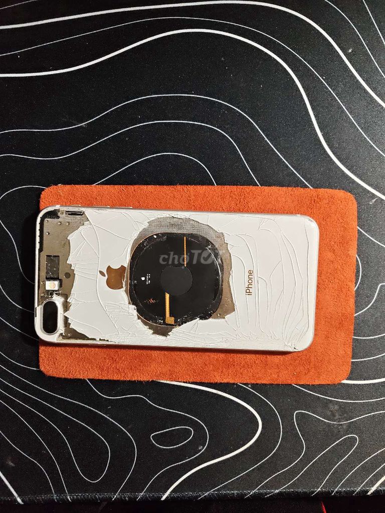 Apple iPhone 8 Plus 64GB Trắng Đã dùng. Mua bán Điện thoại tại Huyện Kỳ Anh Hà Tĩnh được đăng bởi Điện thoại giá rẻ hình 1