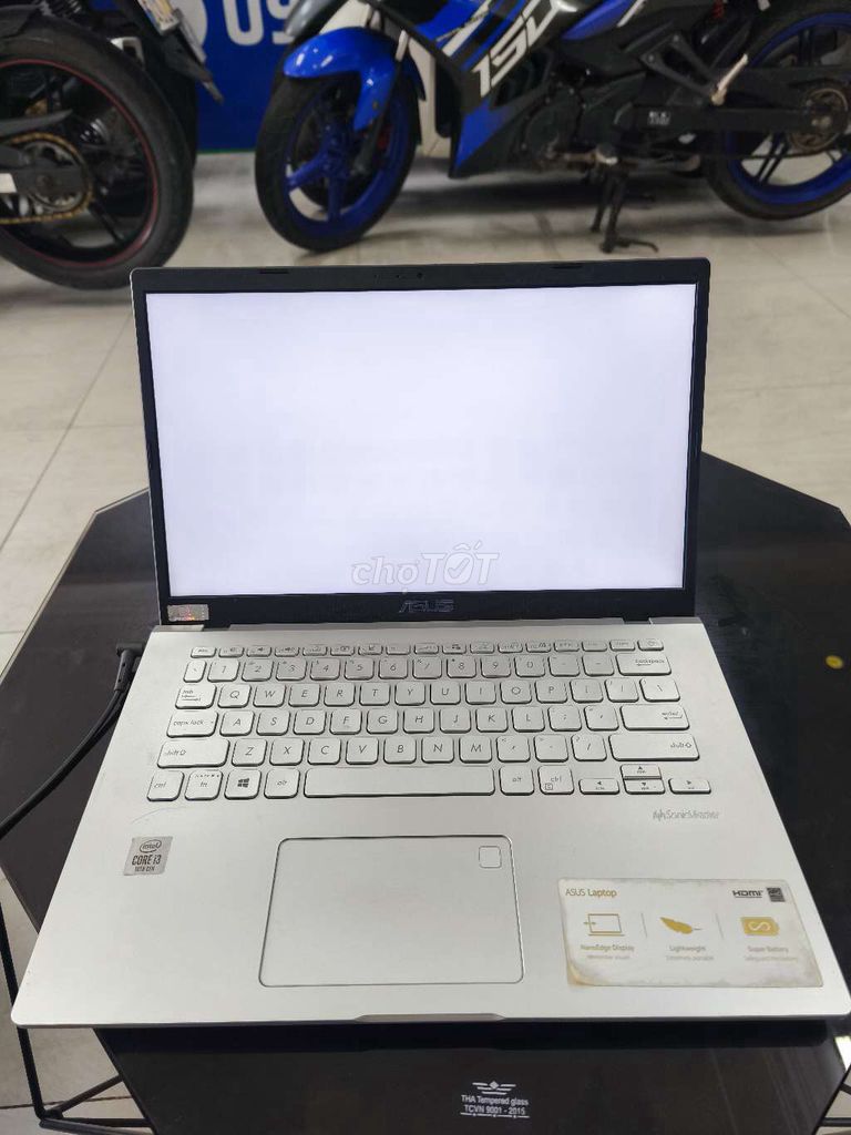 Laptop Asus i3 Bạc Đã dùng. Mua bán Laptop tại Quận Ninh Kiều Cần Thơ được đăng bởi Cầm đồ Phạm Hiền  hình 1