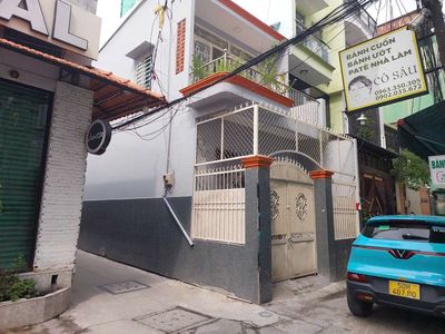 Nhà phố 57 m² · 3 PN · Đường Lạc Long Quân