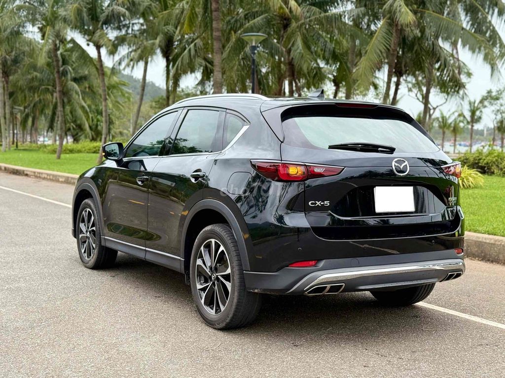 Mazda CX-5 2023 Luxury Đen 16.000km. Mua bán Ô tô tại Quận Sơn Trà Đà Nẵng được đăng bởi Thành Đạt Auto hình 5